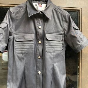 Storm Women's Pewter Camp Shirt Size Small